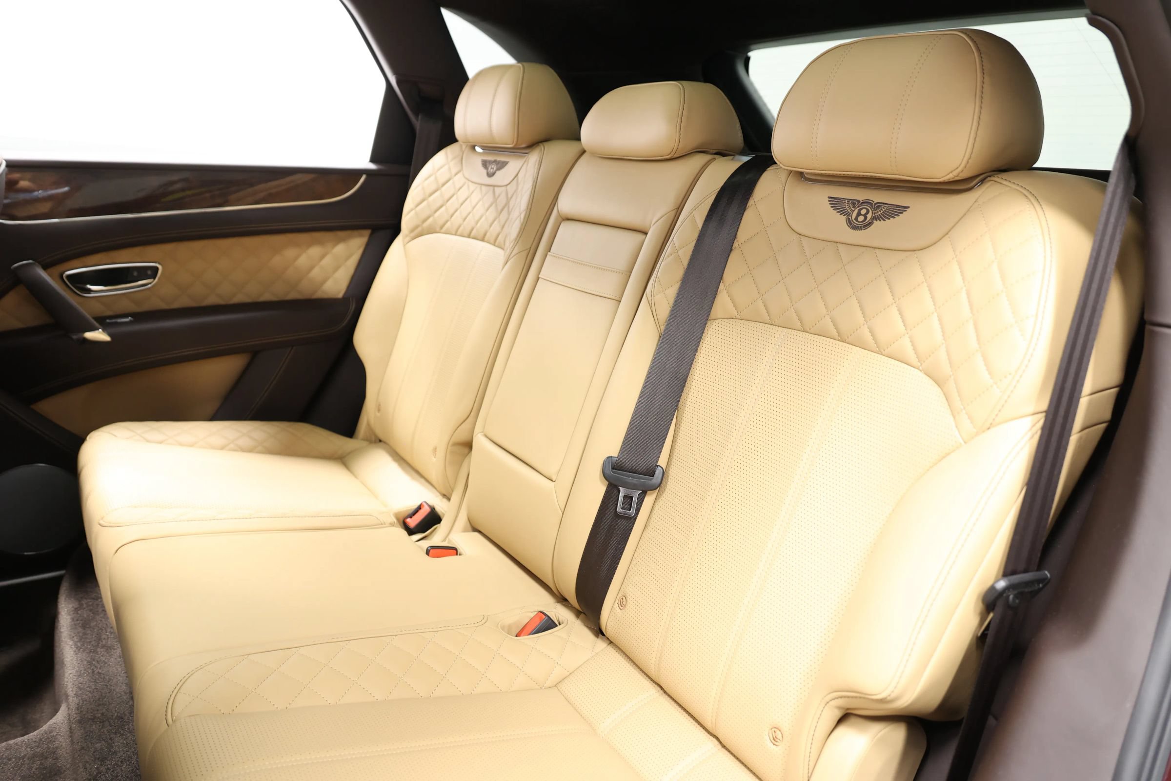 Used 2018 Bentley Bentayga AWD/4WD image 54