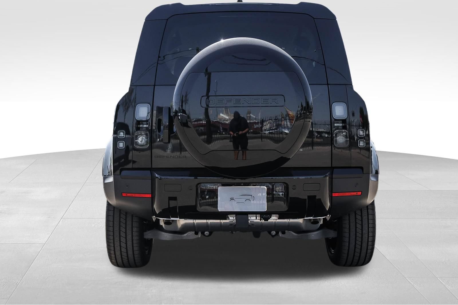 New 2026 Land Rover Defender 110 S AWD/4WD image 6