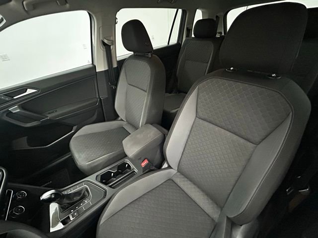 Used 2020 Volkswagen Tiguan S image 22