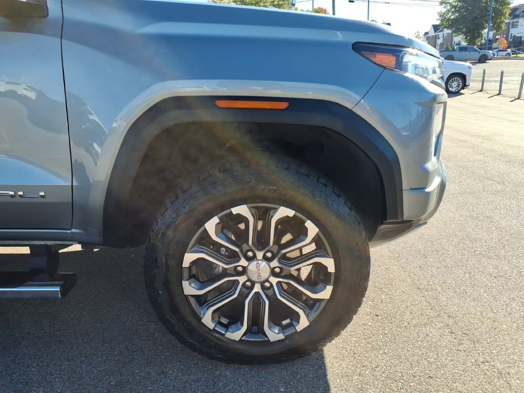 Used 2024 GMC Canyon Denali AWD/4WD image 25