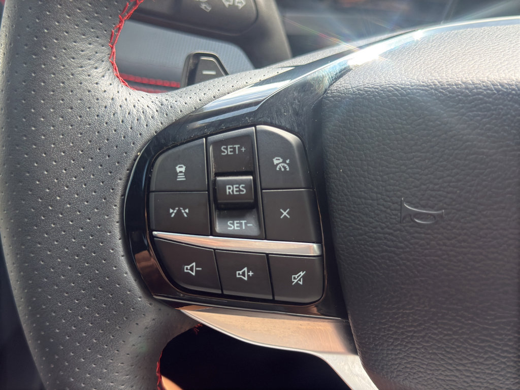 Used 2025 Ford Explorer ST AWD/4WD image 14