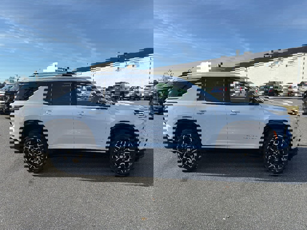 New 2026 Chevrolet Traverse High Country image 6