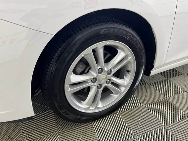 Used 2017 Chevrolet Cruze LT FWD image 25