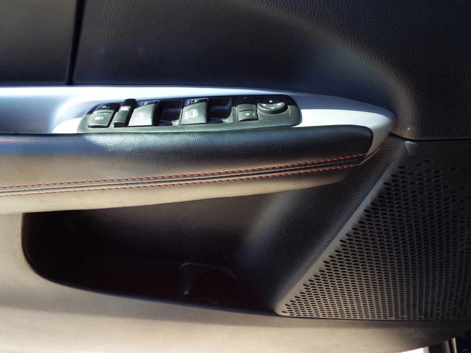 Used 2016 Dodge Journey R/T w/ Driver Convenience Group image 22