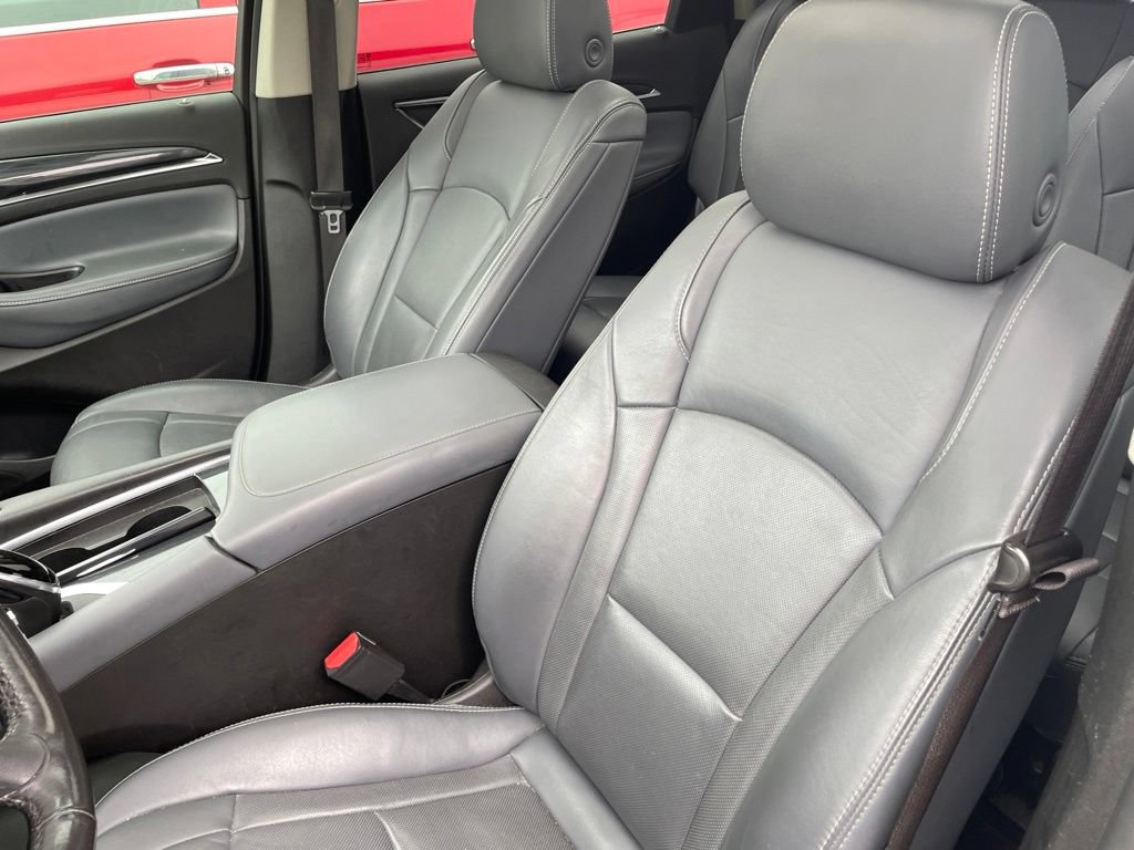 Used 2019 Buick Enclave Premium w/ Experience Buick Package FWD image 4