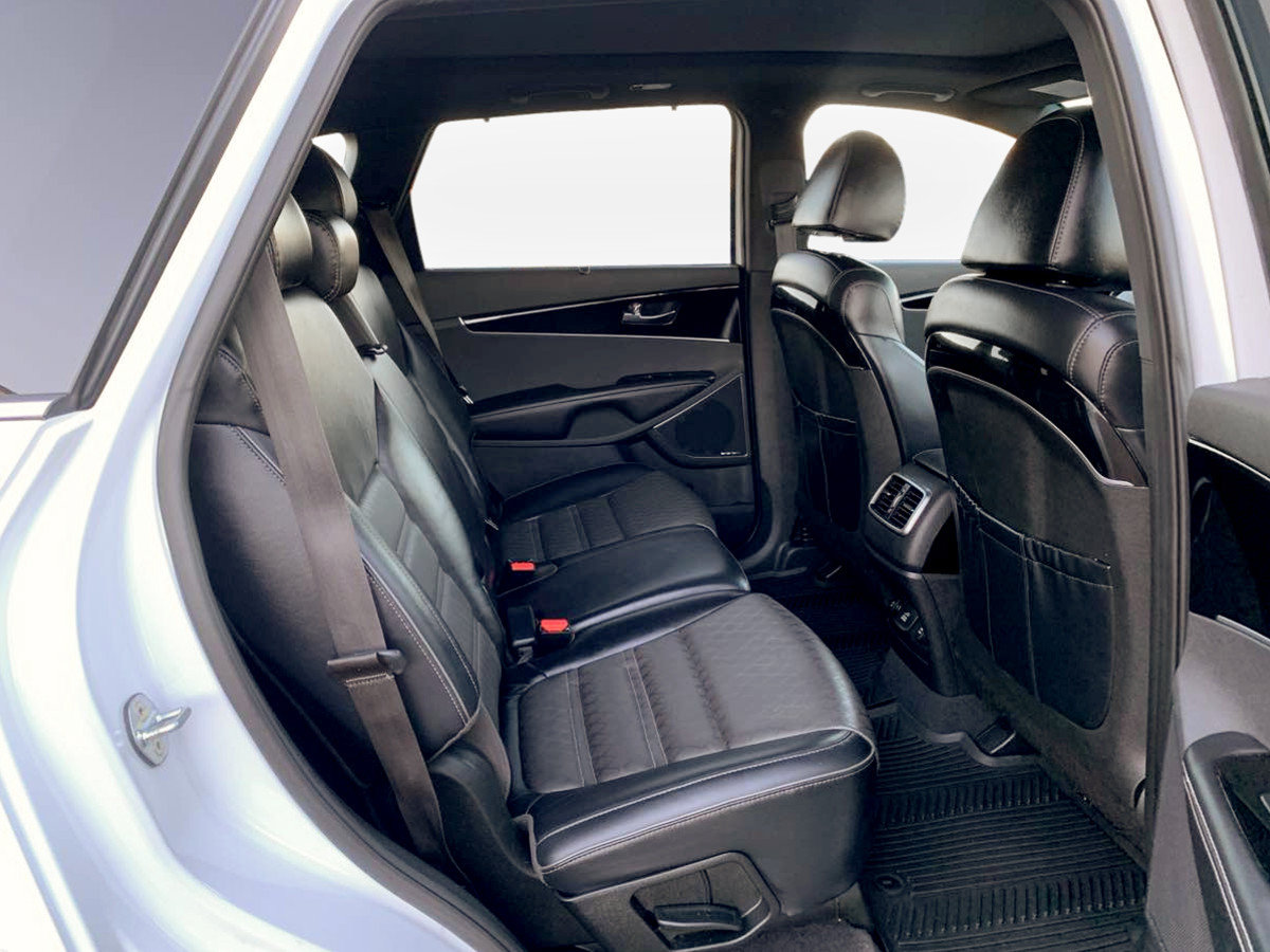 Used 2019 Kia Sorento AWD image 18