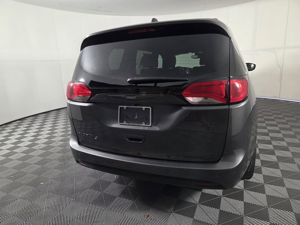Certified 2020 Chrysler Pacifica Touring-L Plus w/ Advanced Safetytec Group FWD image 6
