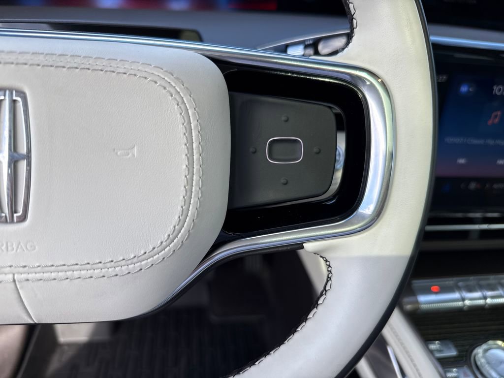 Used 2024 Lincoln Nautilus Black Label image 17