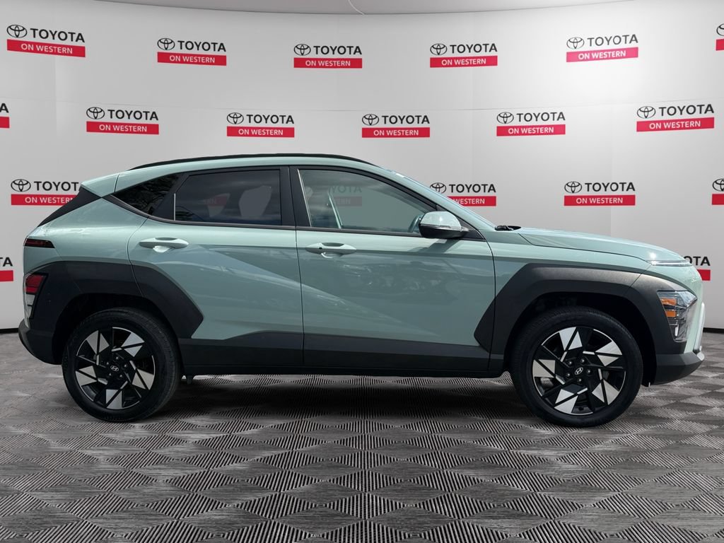 Used 2025 Hyundai Kona SEL AWD/4WD image 4