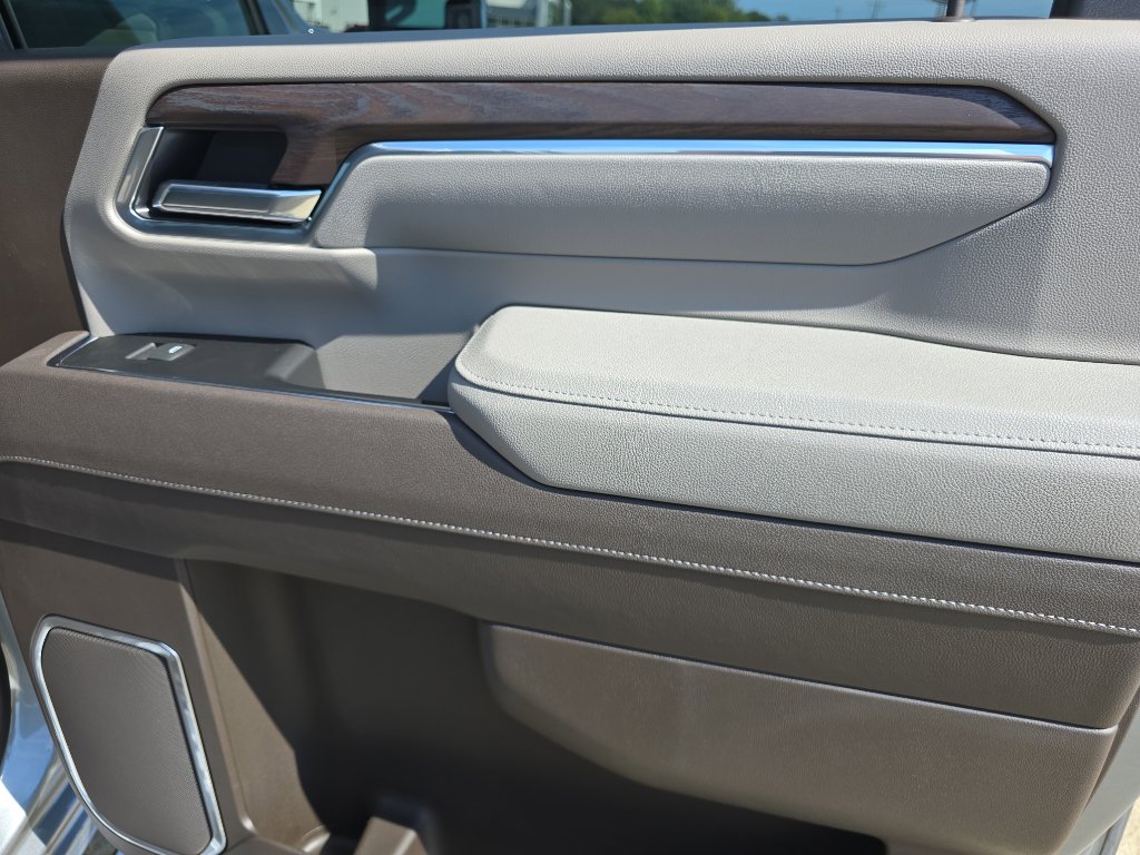 New 2026 GMC Sierra 2500 SLT w/ SLT Premium Package image 17