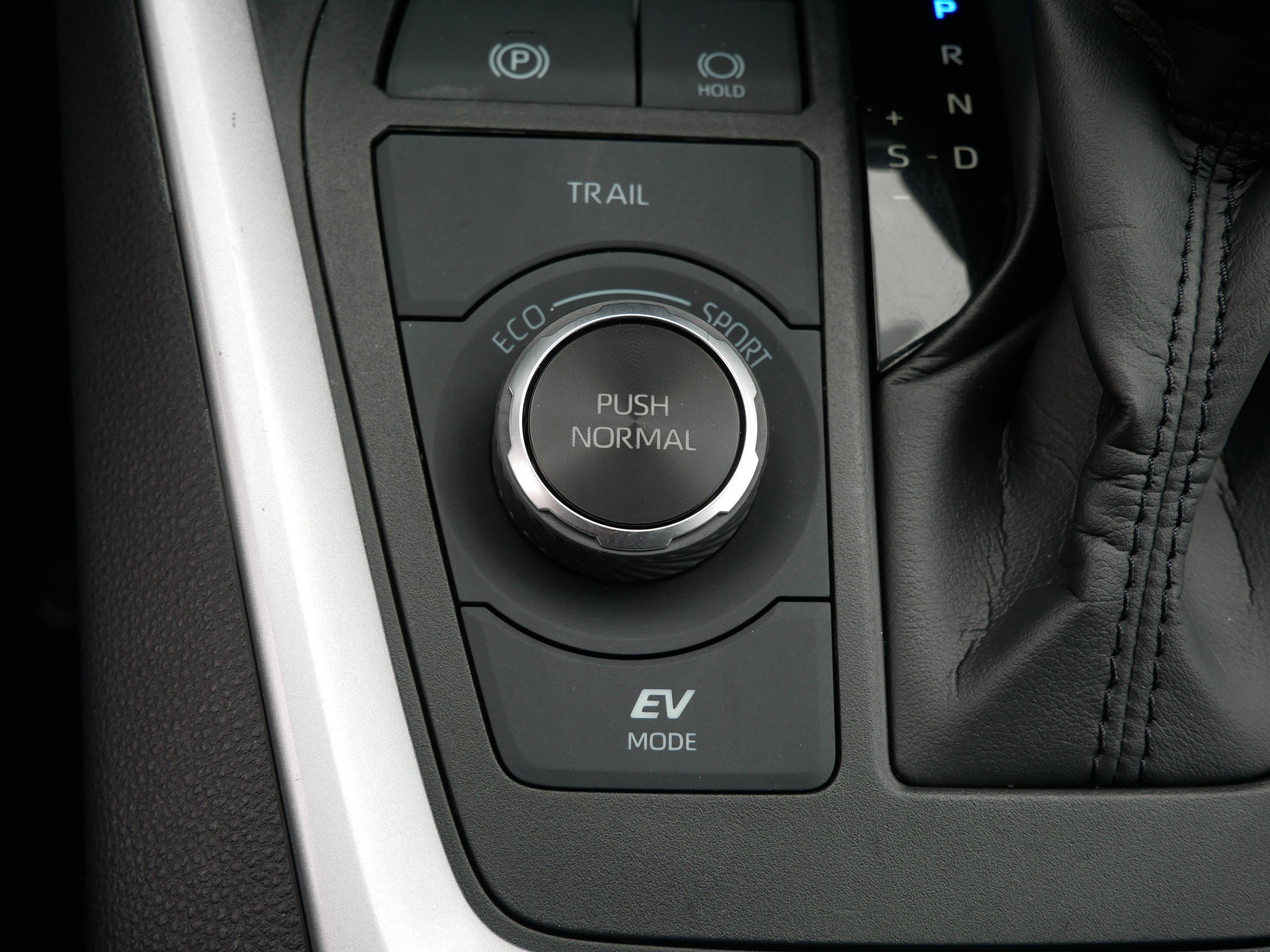 Certified 2024 Toyota RAV4 LE image 29