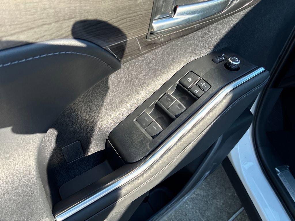 New 2026 Toyota Highlander Limited AWD/4WD image 13