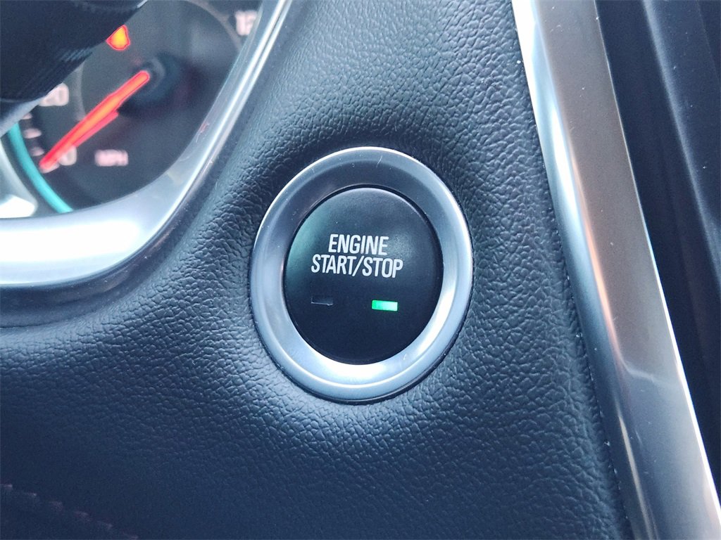 Used 2022 Chevrolet Traverse RS image 21