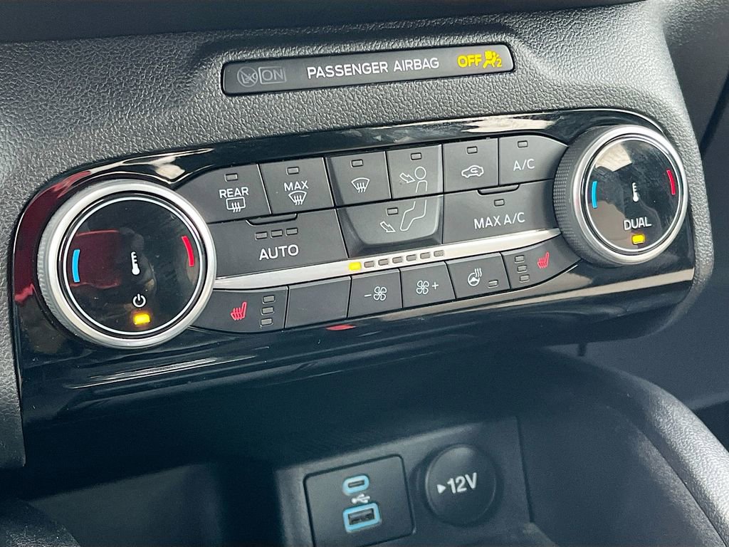 Used 2022 Ford Escape Titanium w/ Titanium Elite Package image 16