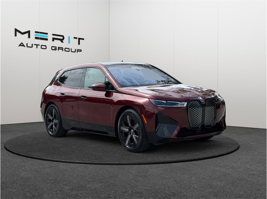 Used 2023 BMW iX xDrive50 w/ Ultimate Package 2 image 1