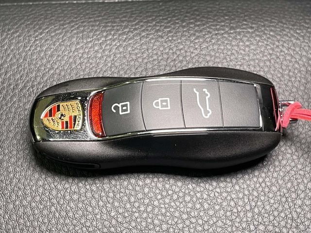 New 2026 Porsche Macan AWD/4WD image 45