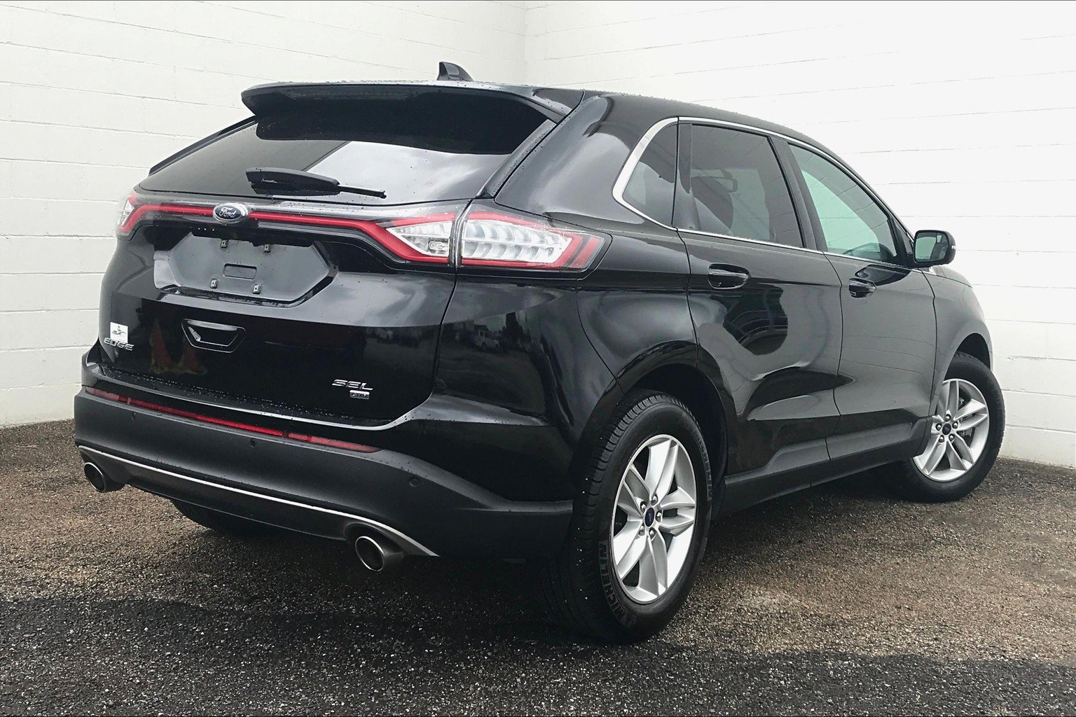 Used 2016 Ford Edge SEL w/ Equipment Group 201A AWD/4WD image 32