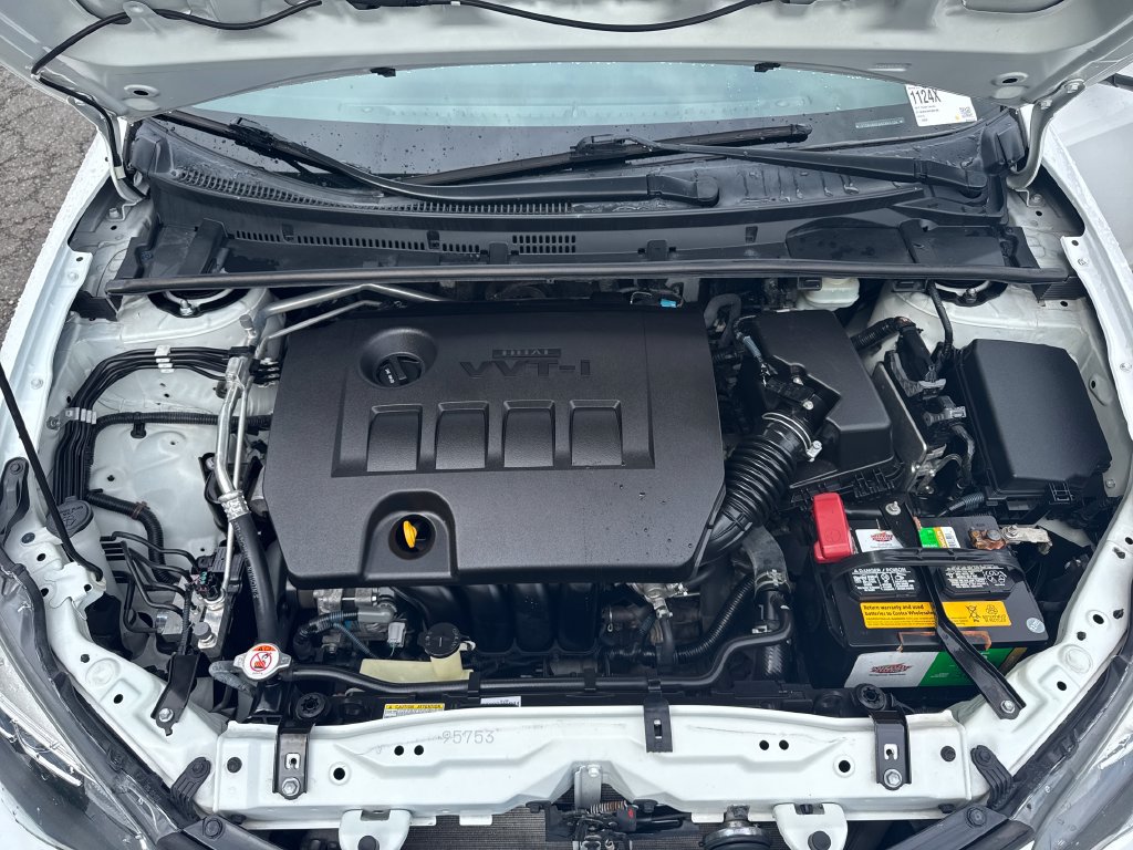 Used 2017 Toyota Corolla SE FWD image 23