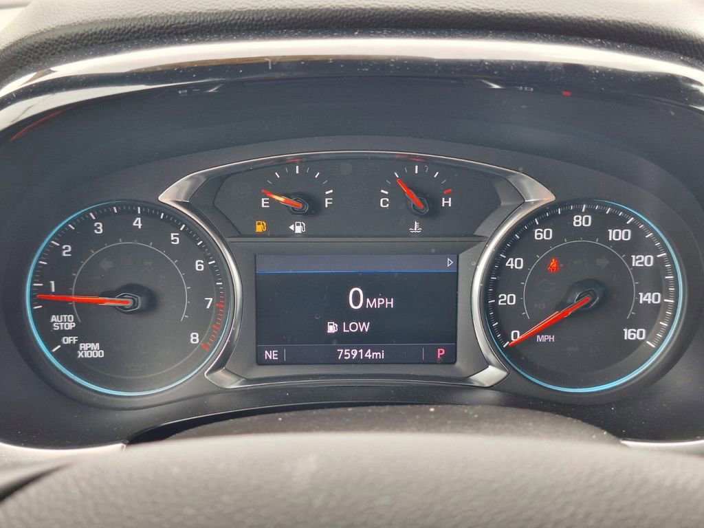Used 2023 Chevrolet Traverse LT image 14