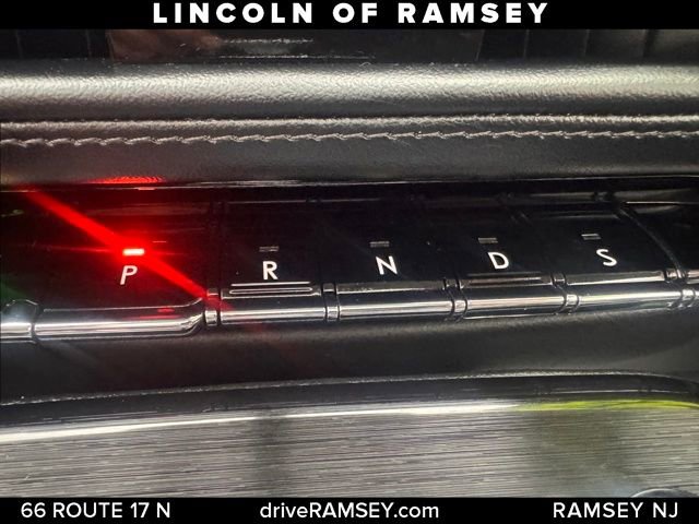 Used 2023 Lincoln Nautilus Reserve image 19