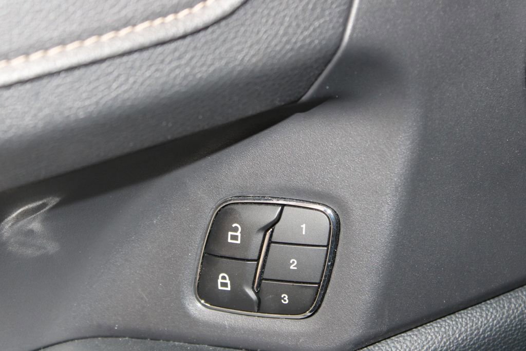 Used 2024 Ford Expedition Max XLT image 21