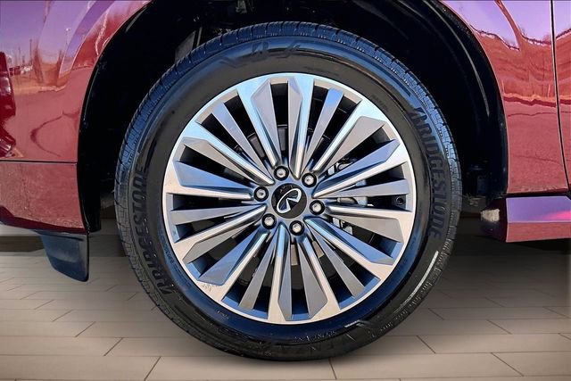 Certified 2025 INFINITI QX80 Sensory image 9