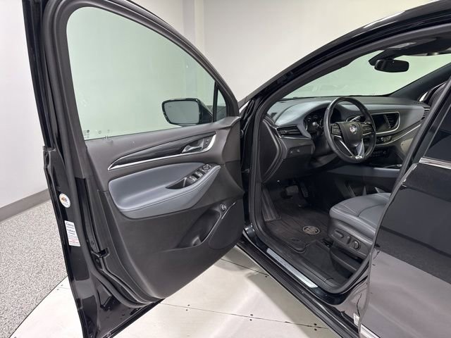 Used 2023 Buick Enclave Essence FWD image 10