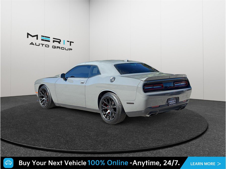 Used 2018 Dodge Challenger SRT w/ Technology Group RWD image 7