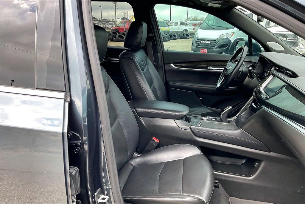 Used 2020 Cadillac XT6 Premium Luxury image 30