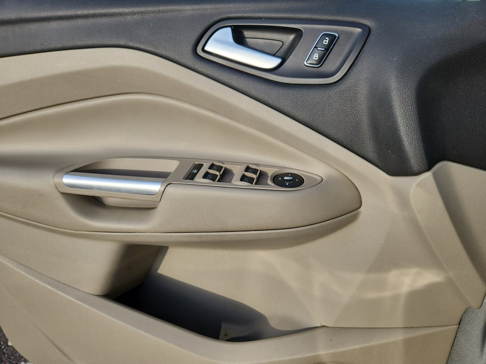 Used 2013 Ford C-MAX SE image 14