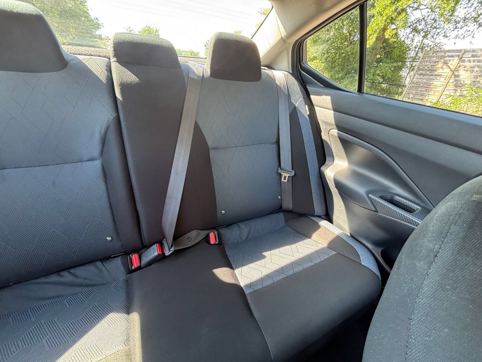 Used 2025 Nissan Versa SV FWD image 36