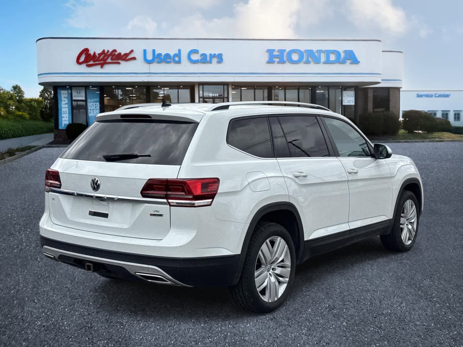 Used 2019 Volkswagen Atlas SE w/ Panoramic Sunroof Package image 5