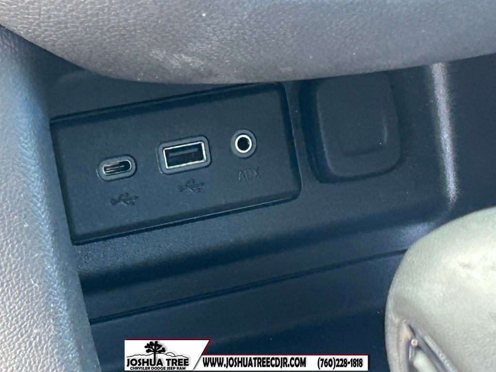 Used 2023 Chevrolet Equinox LT image 24