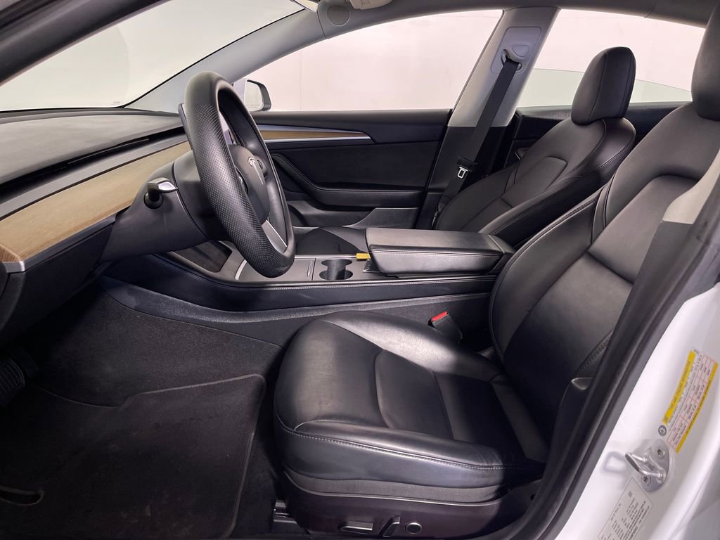 Used 2021 Tesla Model 3 Standard Range Plus image 12