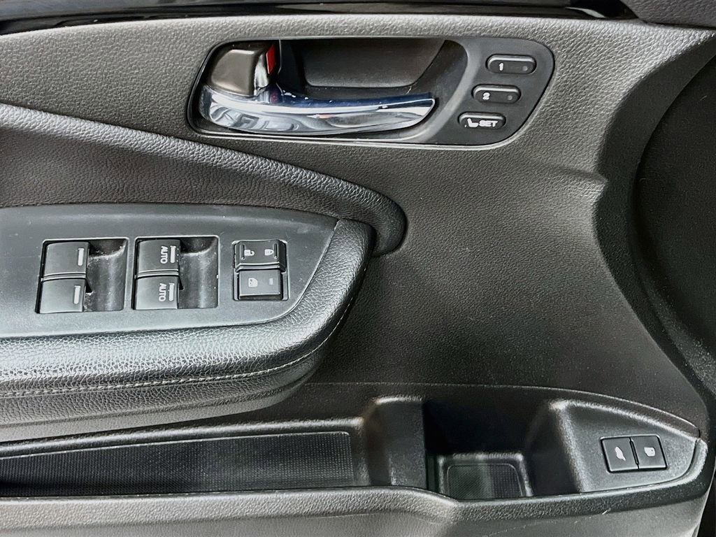 Used 2020 Honda Passport Touring image 18