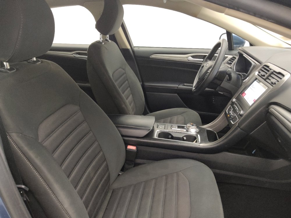 Used 2018 Ford Fusion SE FWD image 21