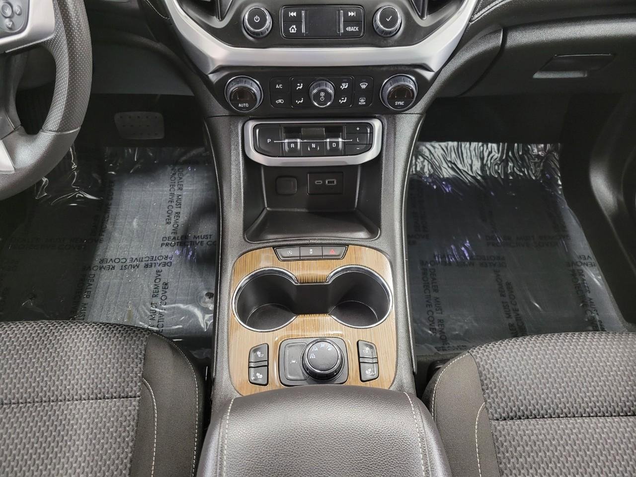 Used 2023 GMC Acadia SLE w/ Driver Convenience Package image 16