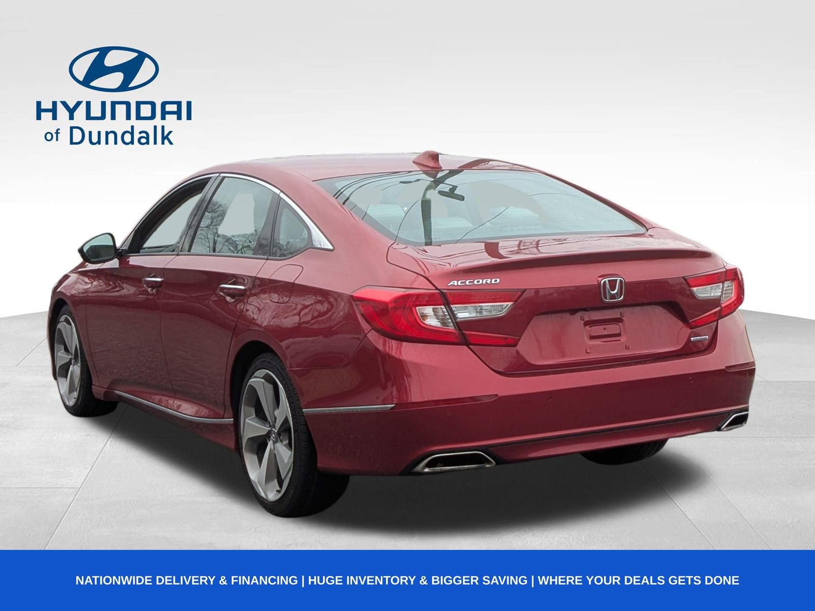 Used 2018 Honda Accord Touring image 3