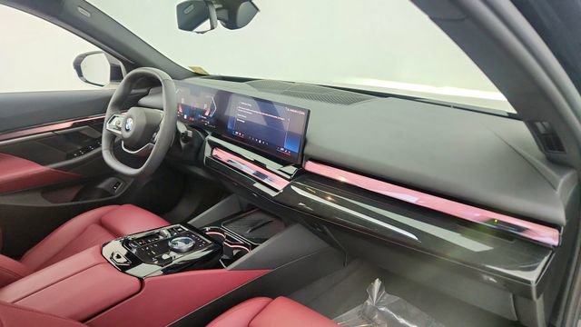 Used 2026 BMW 540i xDrive image 22