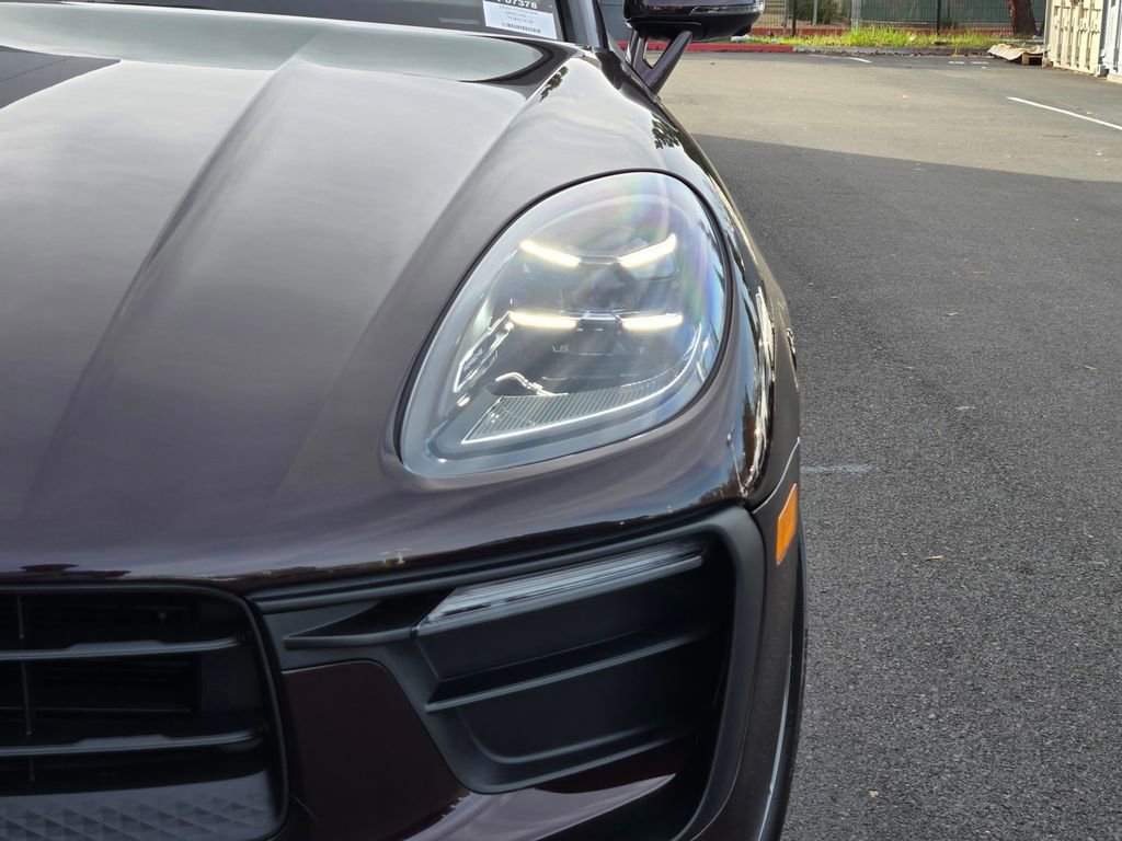New 2026 Porsche Macan AWD/4WD image 12