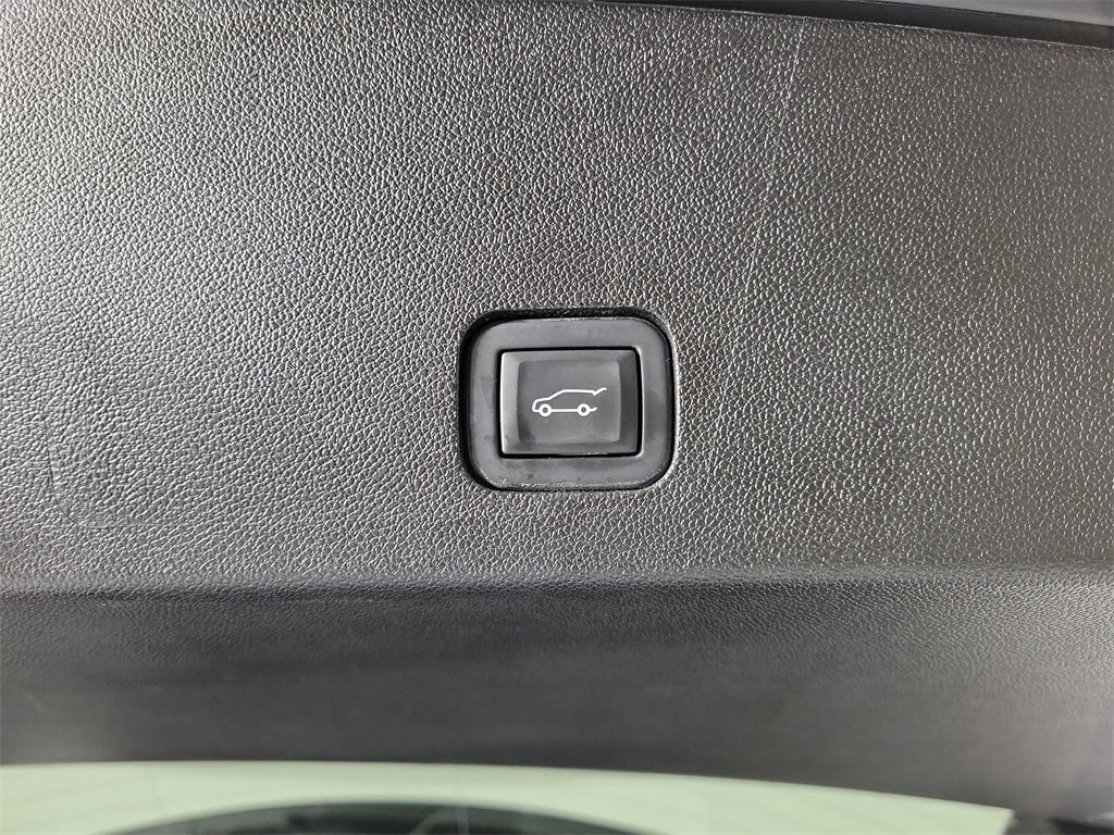 Certified 2024 Cadillac XT6 Premium Luxury w/ Technology Package image 9