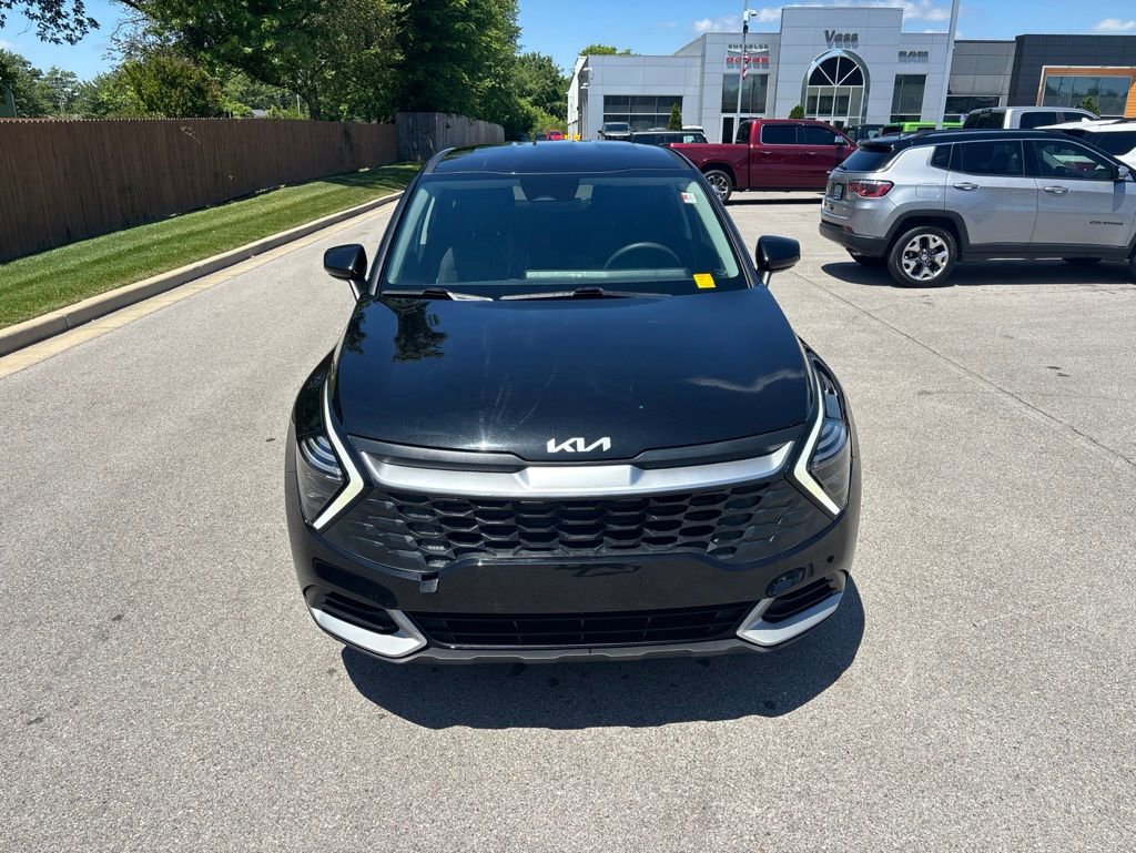 Used 2025 Kia Sportage LX FWD image 8