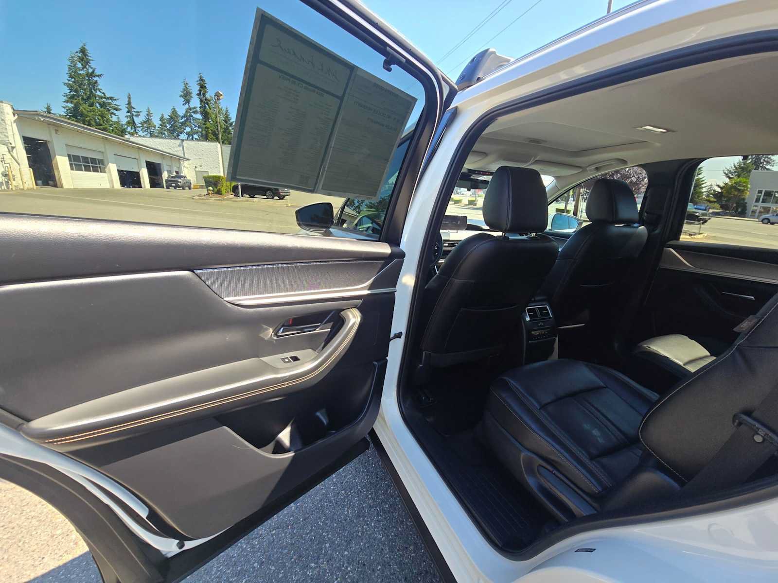 Used 2024 MAZDA CX-90 Plug-In Hybrid w/ Preferred AWD/4WD image 15