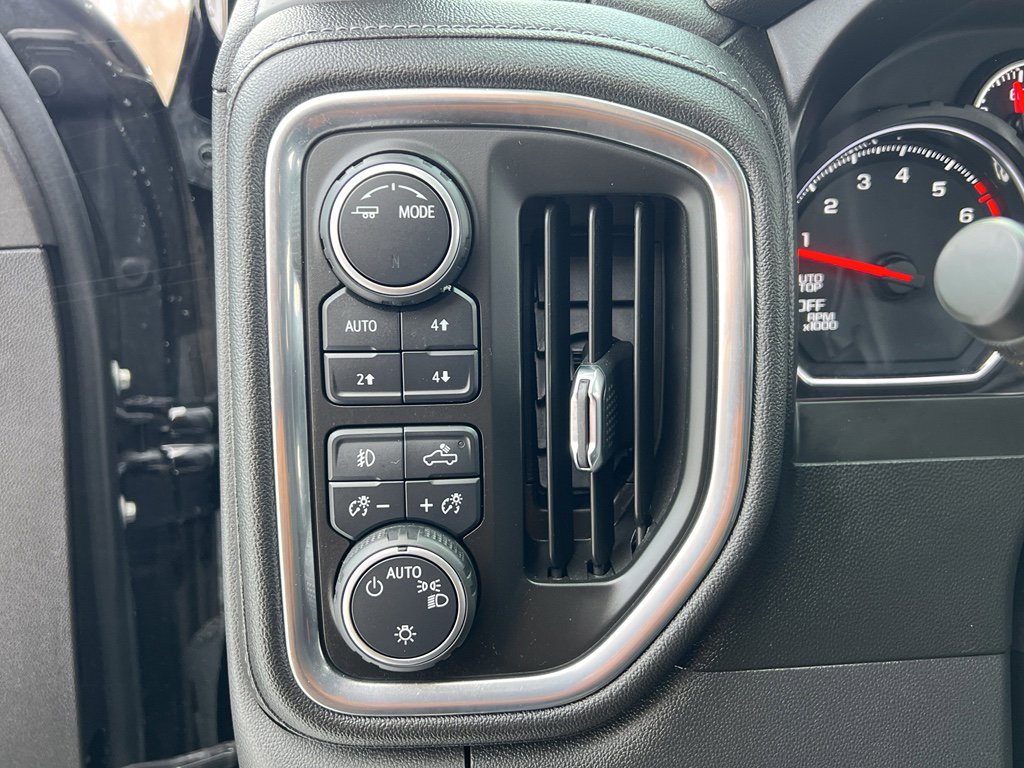 Used 2021 Chevrolet Silverado 1500 LT Trail Boss w/ Convenience Package II image 14