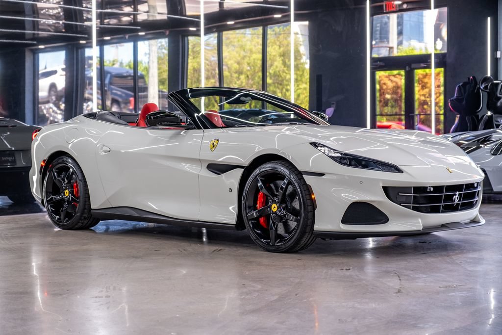Used 2023 Ferrari Portofino M RWD image 3