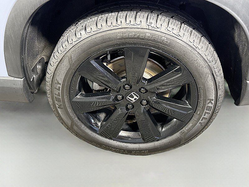 Used 2025 Honda Pilot Black Edition image 33
