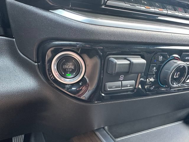 Certified 2025 Chevrolet Silverado 1500 High Country w/ High Country Premium Package AWD/4WD image 17