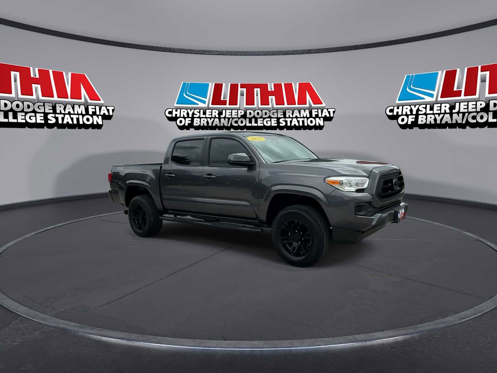 Used 2021 Toyota Tacoma SR w/ SR Convenience Package image 2