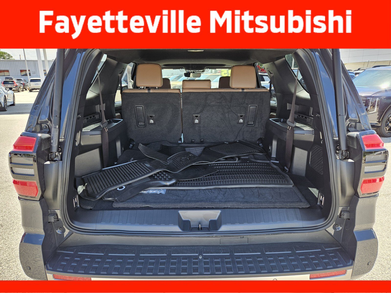 Used 2025 Toyota 4Runner Limited AWD/4WD image 18