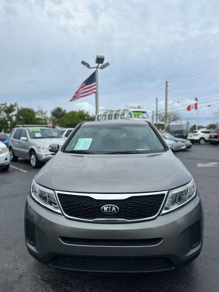 Used 2015 Kia Sorento LX image 12